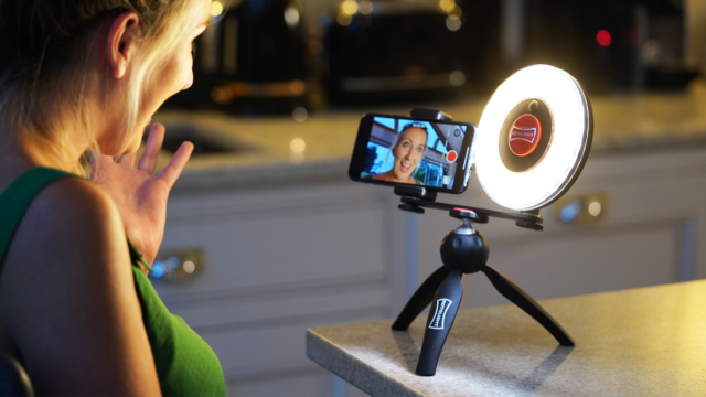 Un kit d’éclairage LED pour les Vloggers chez ROTOLIGHT © DR