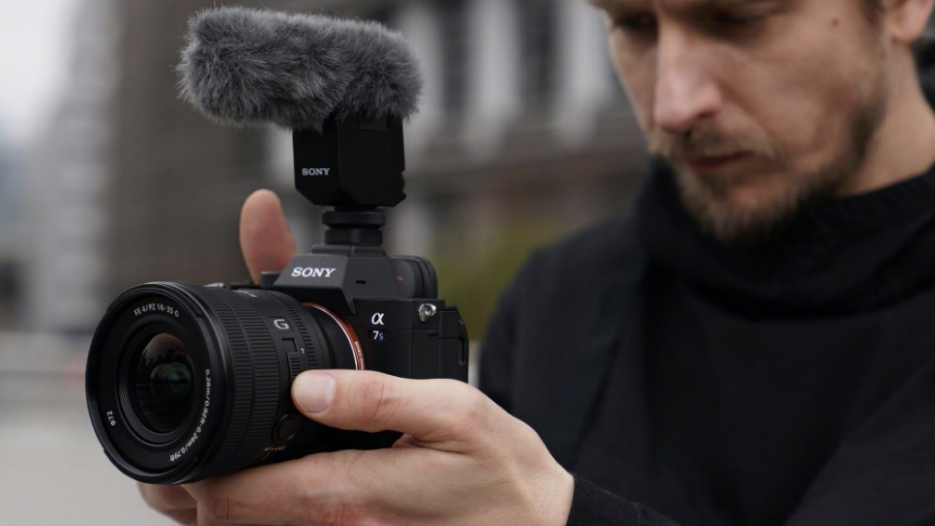 You are currently viewing Le zoom grand-angle monture E le plus léger et compact jamais conçu par Sony !