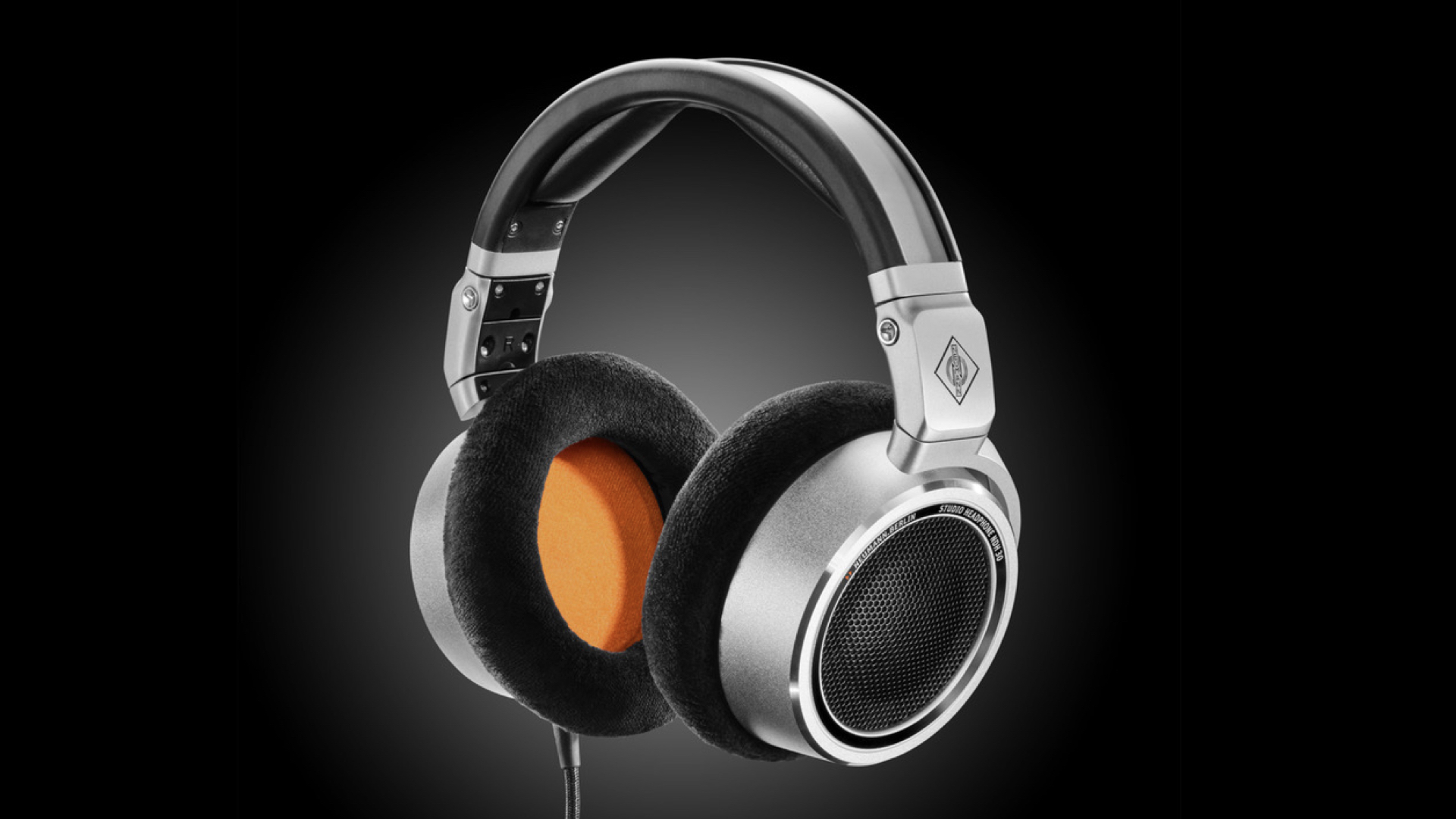 Lire la suite à propos de l’article Le nouveau casque NDH 30 Neumann Berlin, parfait pour les mixages immersifs…