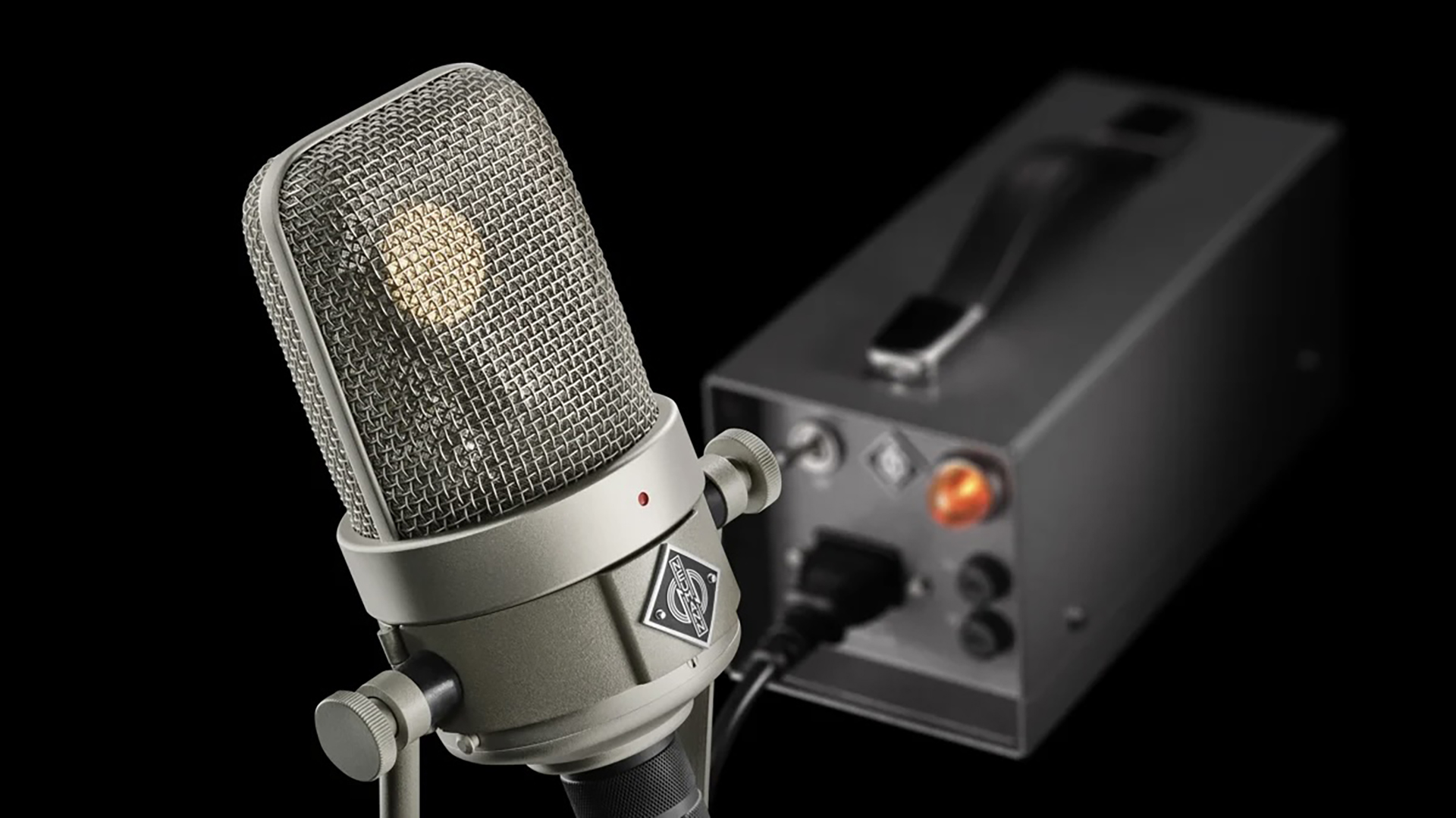 Lire la suite à propos de l’article Neumann réédite un micro icône des studios d’enregistrement !