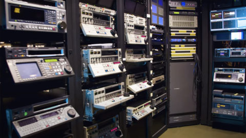 Lire la suite à propos de l’article Canal+ choisit IMES pour numériser ses archives 