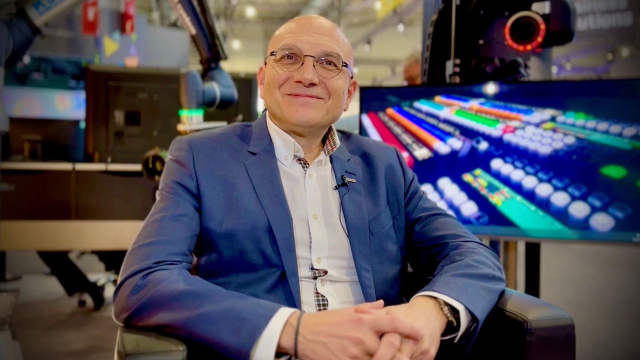 Lire la suite à propos de l’article Les caméras PTZ et Panasonic, 15 ans d’histoire… Déjà !