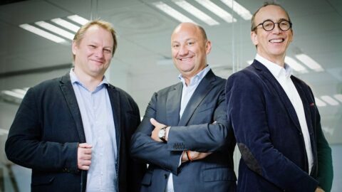 Lire la suite à propos de l’article Embrace accélère sa croissance via une levée de capitaux