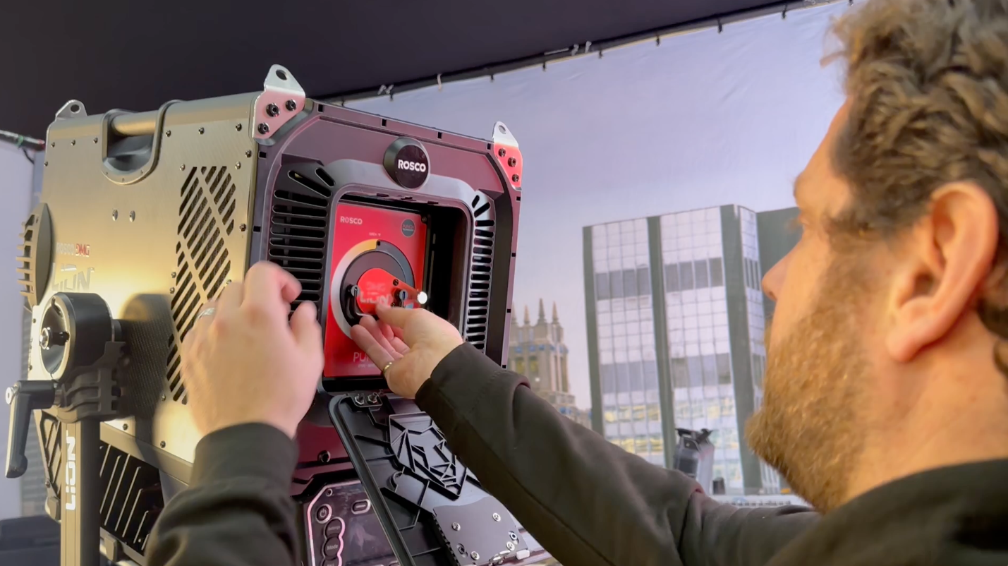 Lire la suite à propos de l’article DMG Lion, l&rsquo;innovante solution d&rsquo;éclairage Fresnel signée Rosco