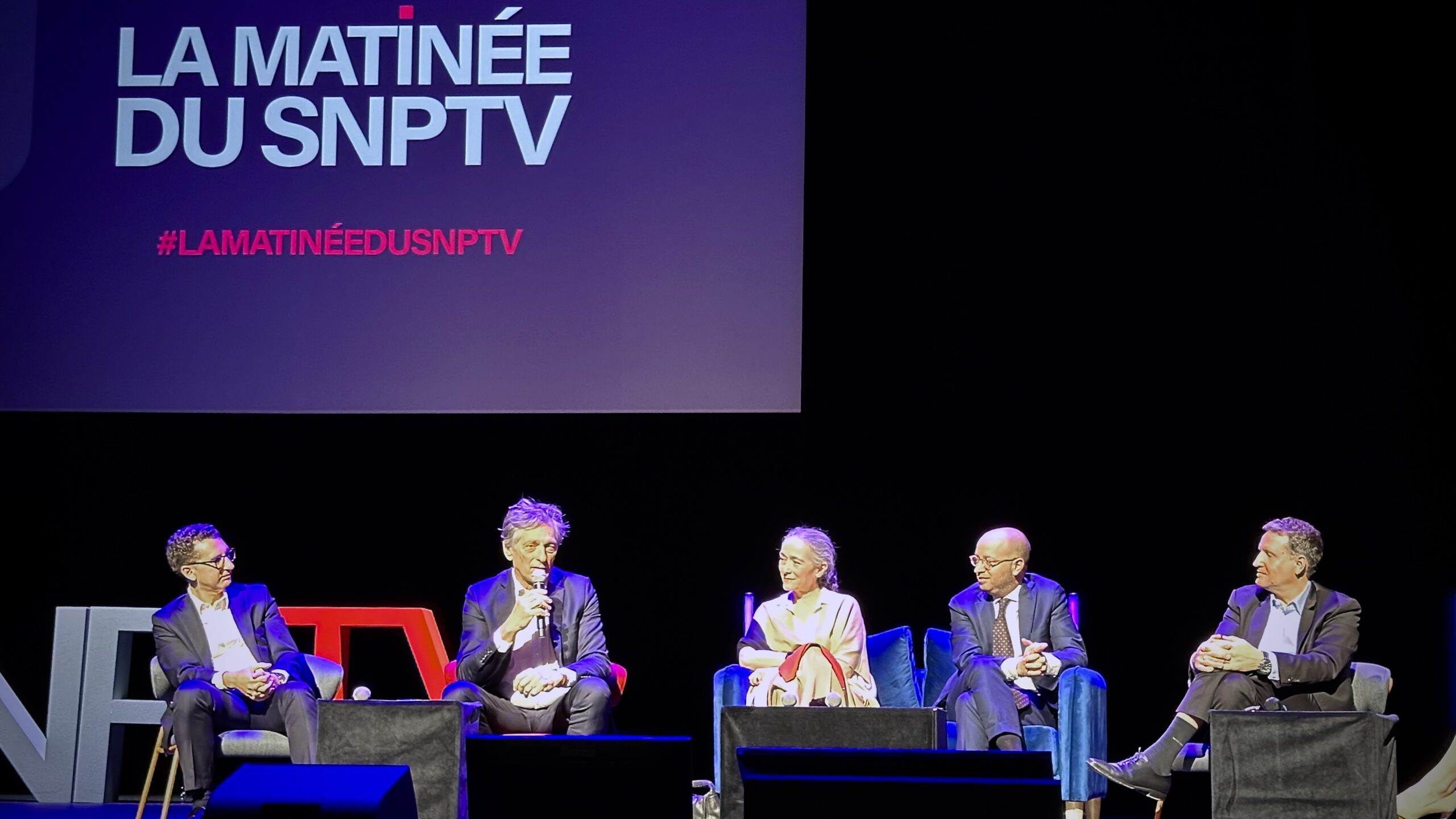 Lire la suite à propos de l’article Matinée du SNPTV : n’enterrez pas la télévision !