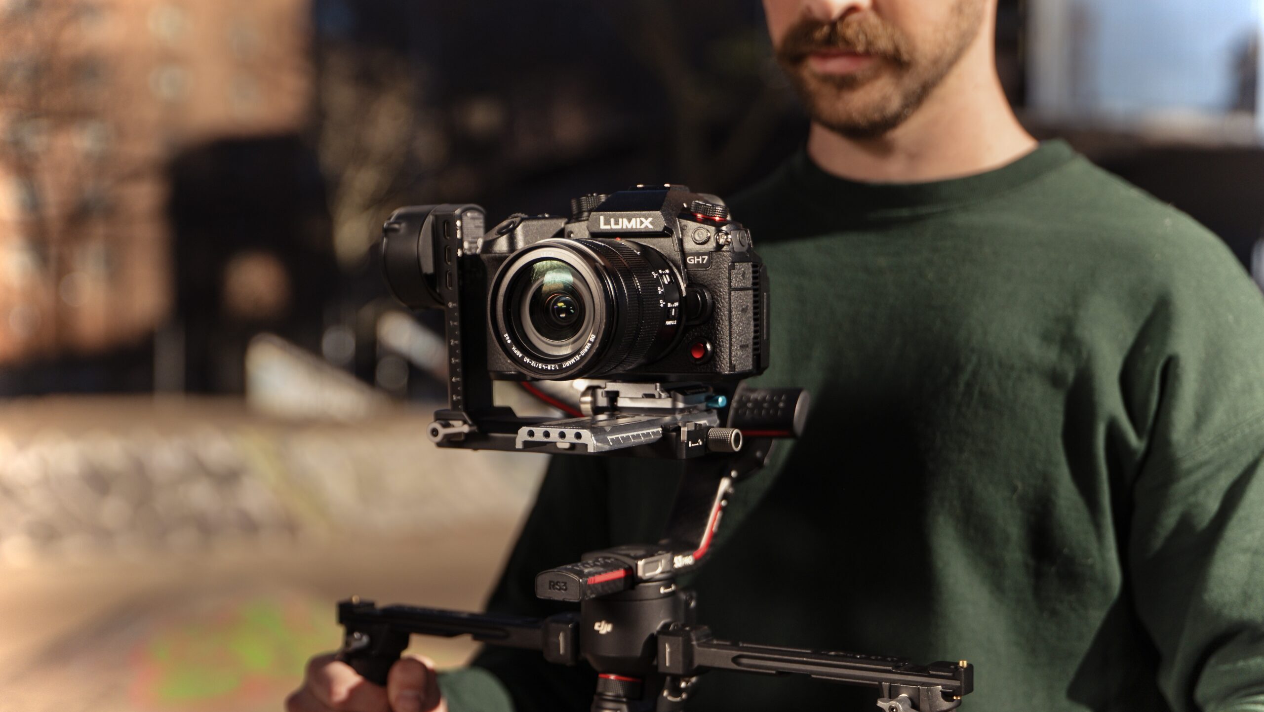 Lire la suite à propos de l’article Lumix GH7 : le plus puissant des outils de tournage de la série LUMIX G