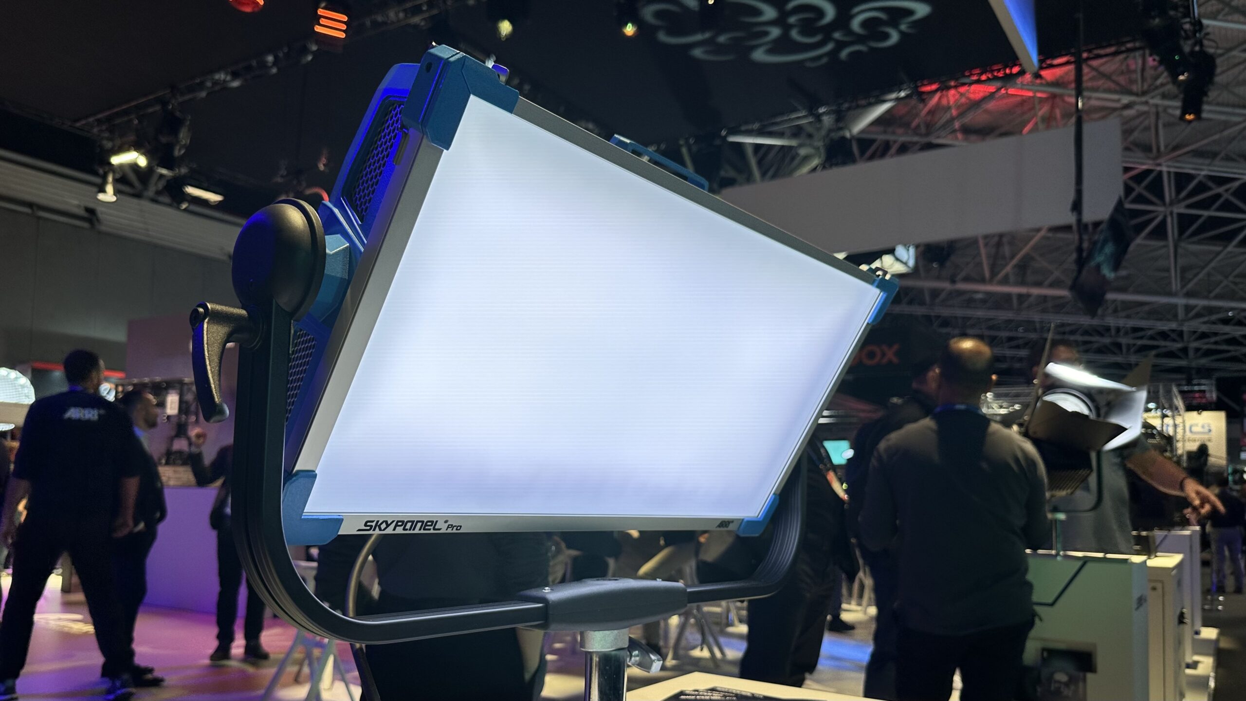 Lire la suite à propos de l’article Le nouveau SkyPanel S60 Pro dévoilé sur l&rsquo;IBC