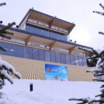 Deux studios “Made in Italy” pour la couverture de JO d’Hiver de Warner Bros. Discovery